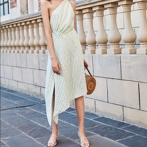 Asymmetric one shoulder backless checkered dress